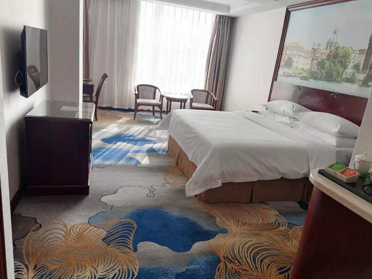 Vienna Hotel Shenzhen Longhua Qinghu Road Bagian luar foto
