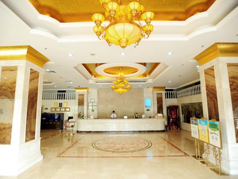 Vienna Hotel Shenzhen Longhua Qinghu Road Bagian luar foto