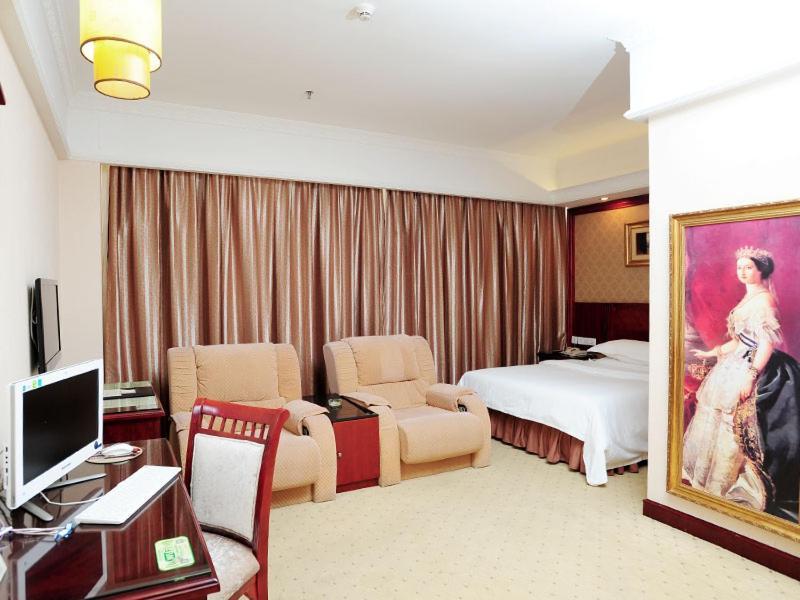 Vienna Hotel Shenzhen Longhua Qinghu Road Bagian luar foto